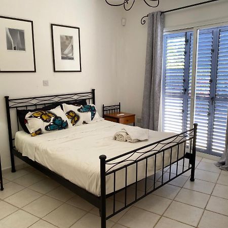 Limnaria Villas Sunny Garden Apartment Пафос Екстер'єр фото