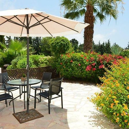 Limnaria Villas Sunny Garden Apartment Пафос Екстер'єр фото